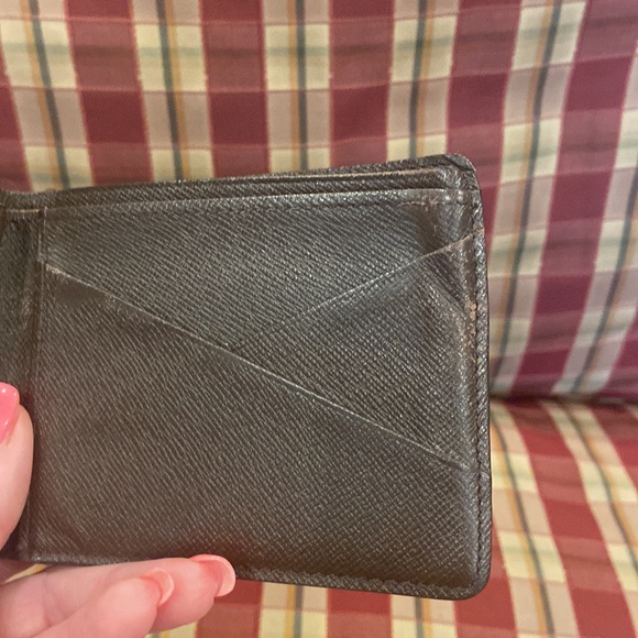 Louis Vuitton mens wallet - Picture 4 of 5